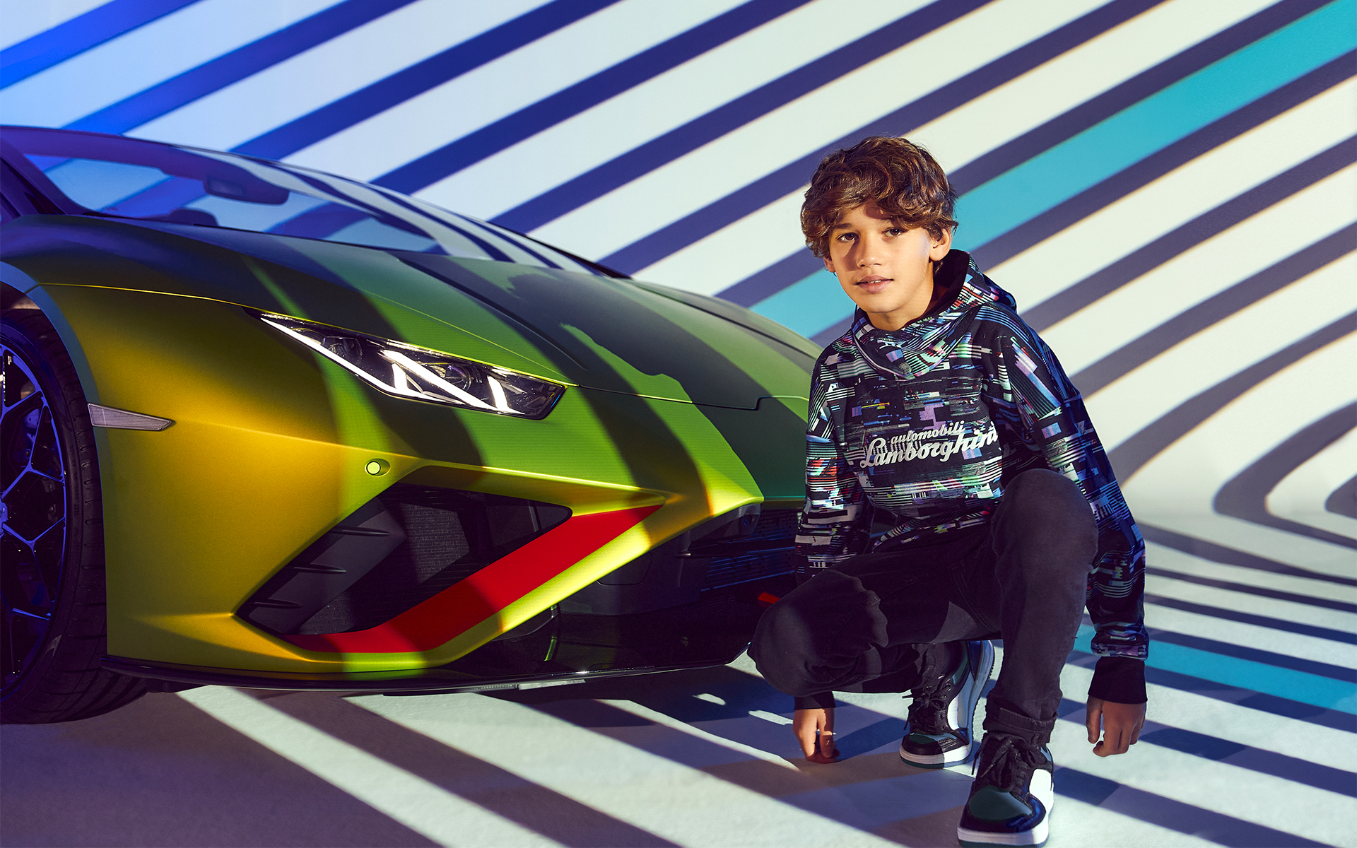 PARA JÓVENES<br>AMANTES DE LAMBORGHINI