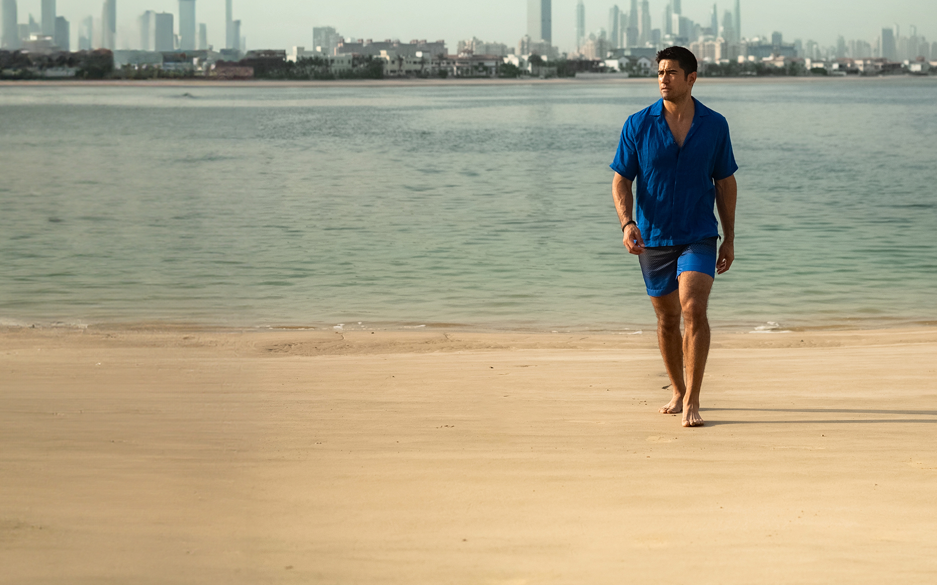 BEACHWEAR<br>COLLECTION
