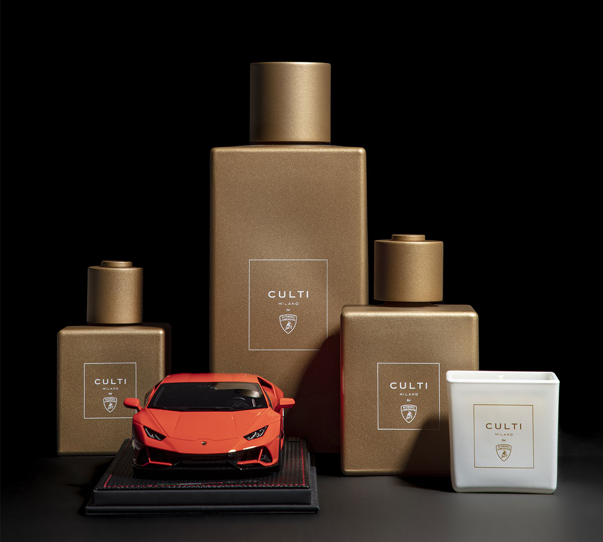 ÉNERGIE ET ÉLÉGANCE<br/>AVEC LA NOUVELLE BOUGIE PARFUMÉE
