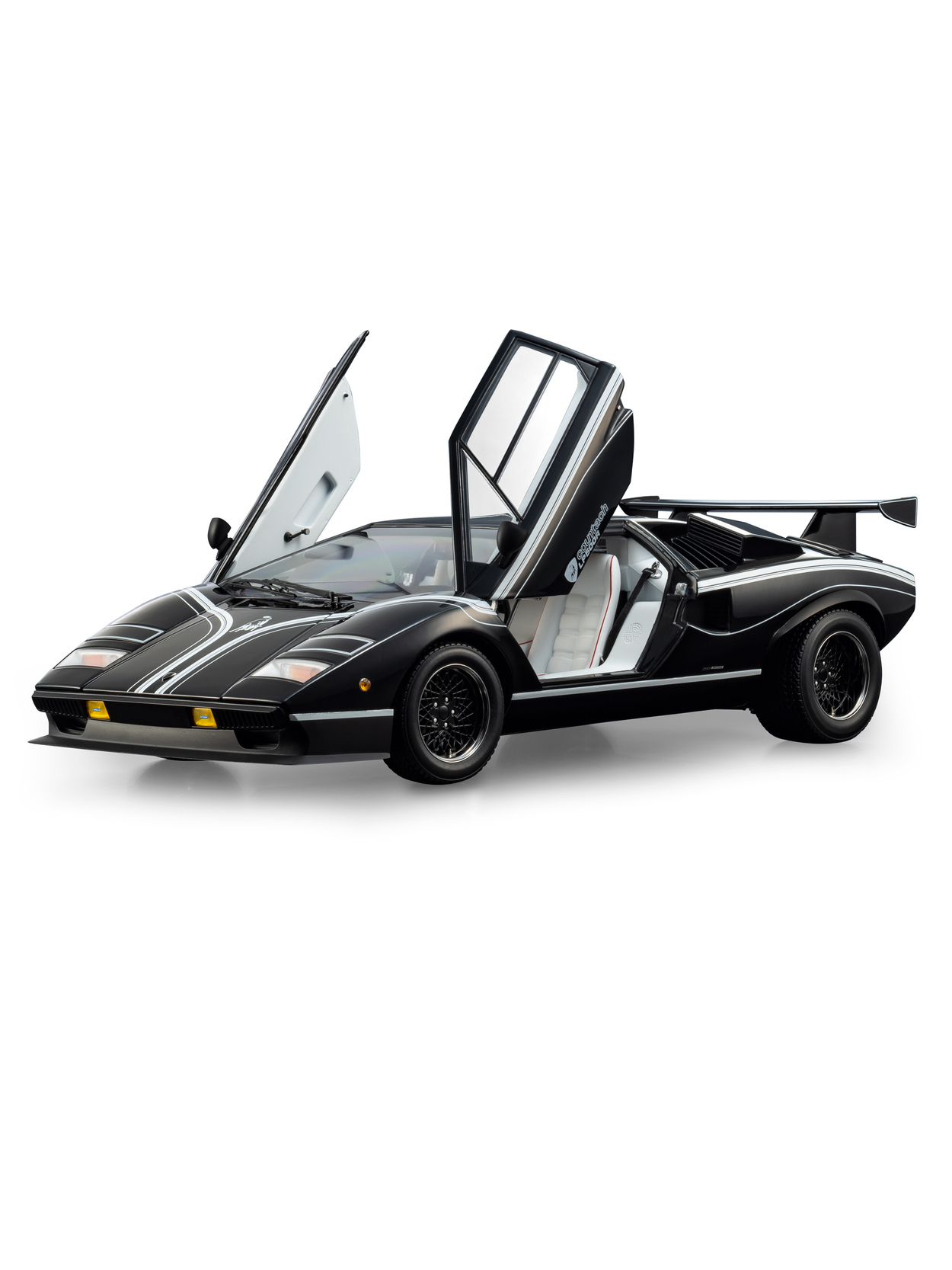 Lamborghini Countach LP500R 1:12 SCALE MODEL BY KYOSHO - Lamborghini Store