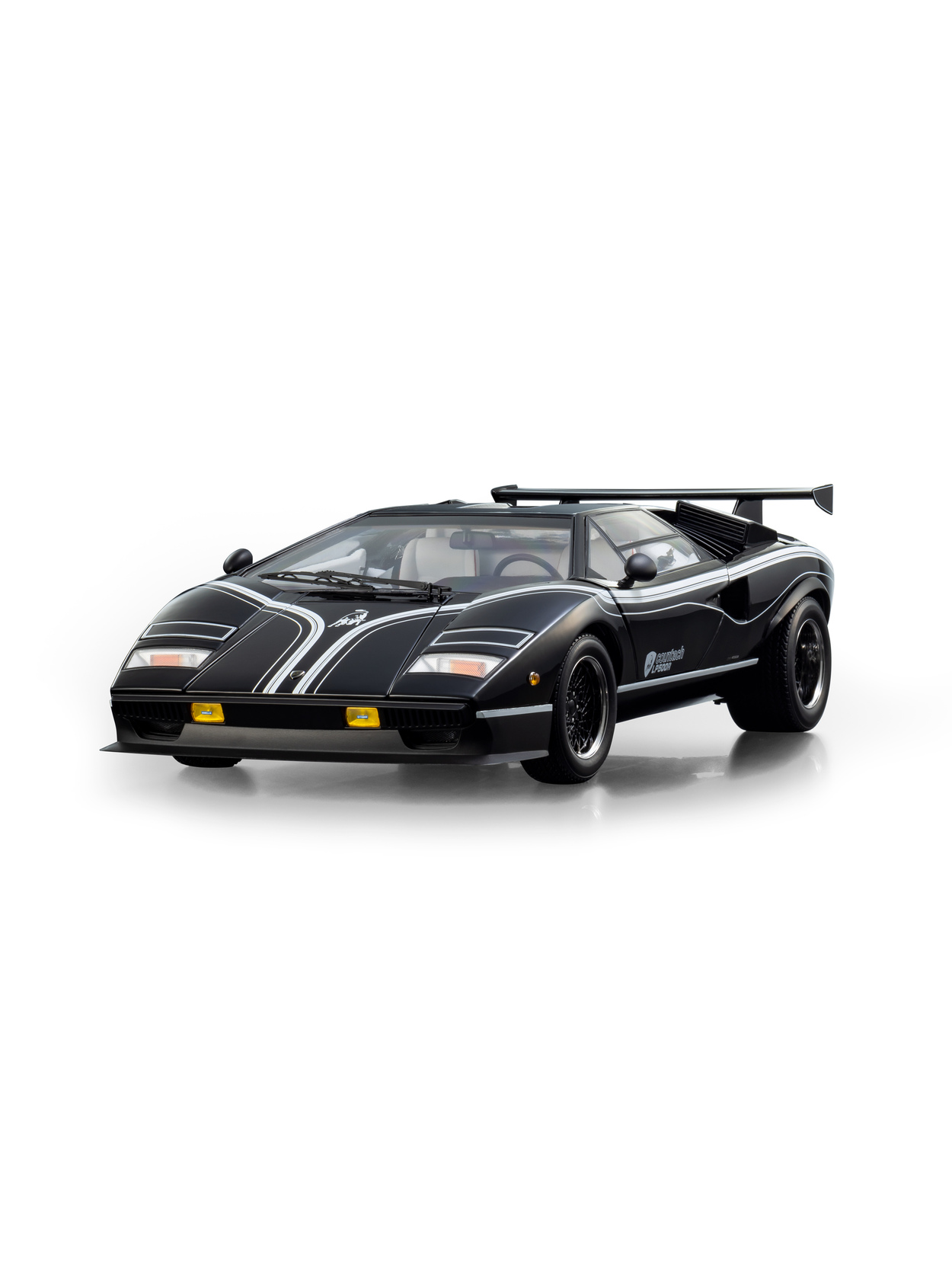 Lamborghini Countach LP500R 1:12 SCALE MODEL BY KYOSHO - Lamborghini Store