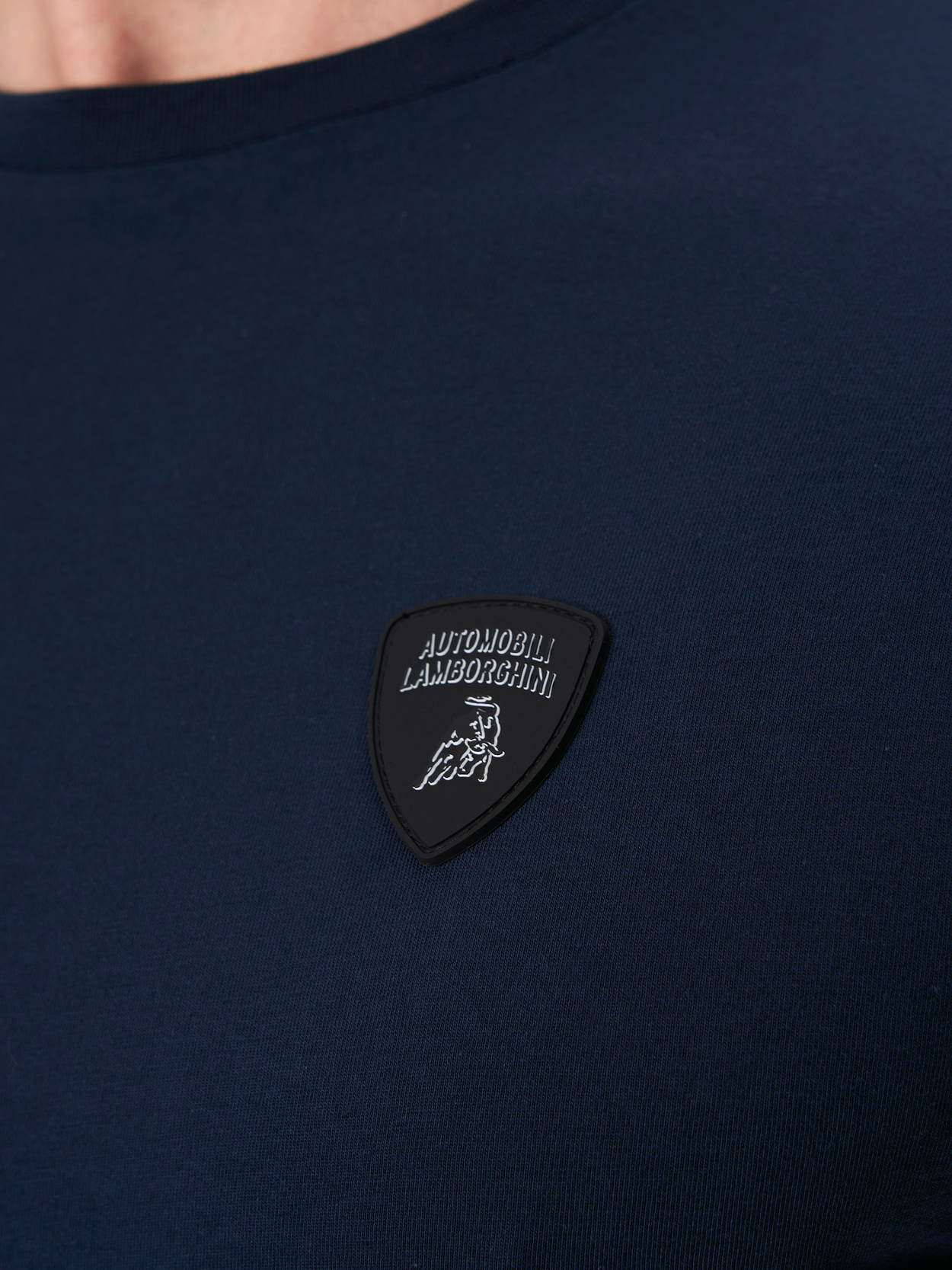 CAMISETA DE CUELLO REDONDO AUTOMOBILI LAMBORGHINI ICONIC SMALL SHIELD - Lamborghini Store