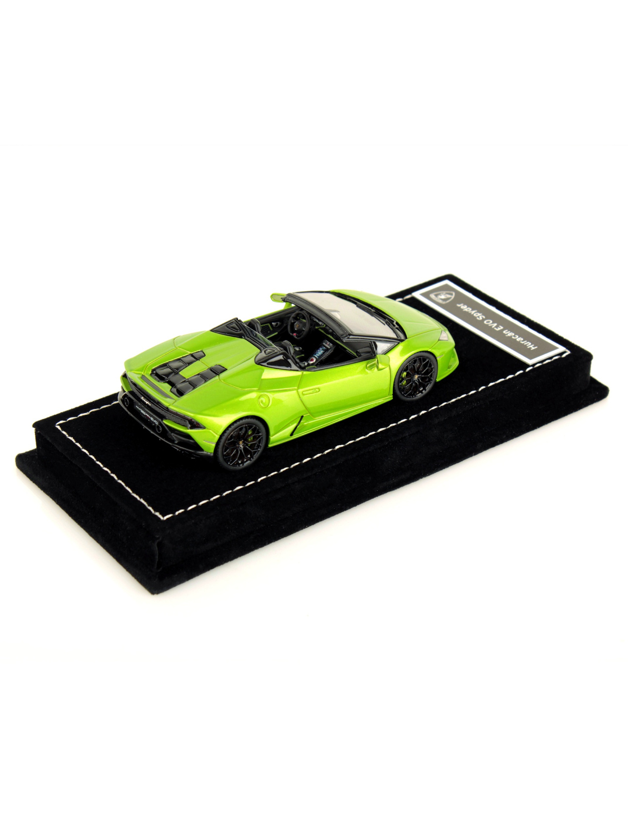 LAMBORGHINI HURACÁN EVO SPYDER 1:43 SCALE MODEL BY LOOKSMART - Lamborghini Store