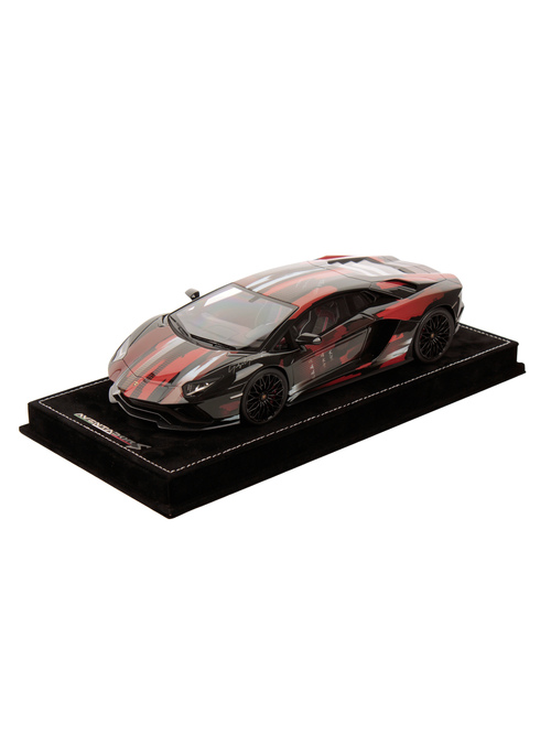 YOHJI YAMAMOTO SPECIAL EDITION AVENTADOR S MODEL CAR TO 1:18 SCALE BY MR COLLECTION - Shop By Car | Lamborghini Store
