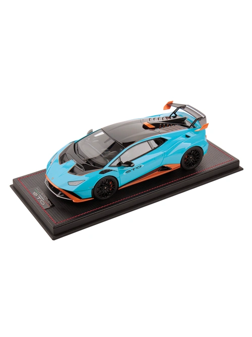 LAMBORGHINI HURACÁN STO MODEL CAR ON A SCALE OF 1:18 BY MR COLLECTION - Special Edition | Lamborghini Store