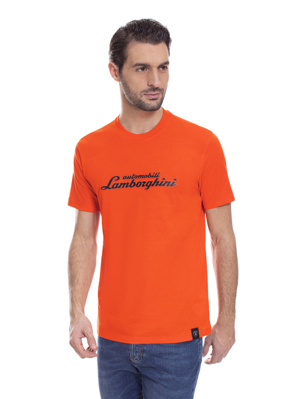 Automobili Lamborghini T-shirt in organic cotton jersey, customised with a script logo print using a rubberised technique with a three-dimensional two-tone effect.The model is 1.87m tall and is wearing a size M.Composition: 100% cotton - Lamborghini Store